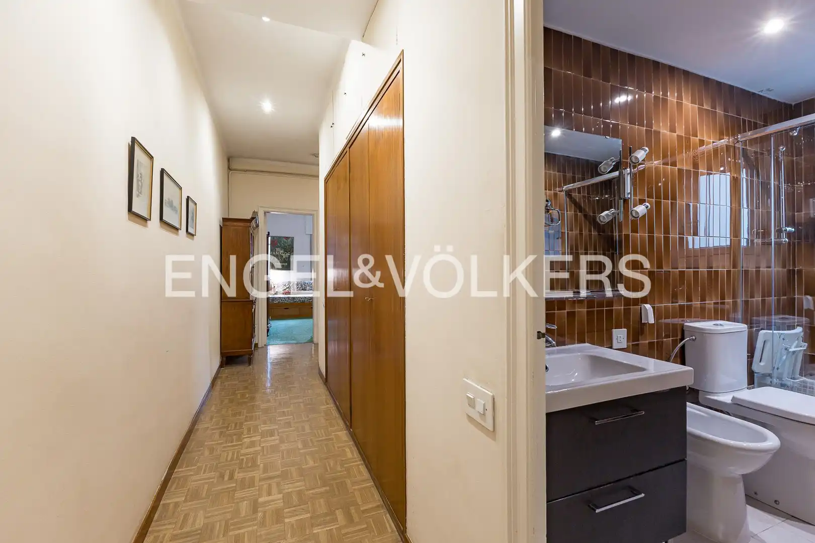 Flat for sale in Barcelona  with Heating and Parquet flooring