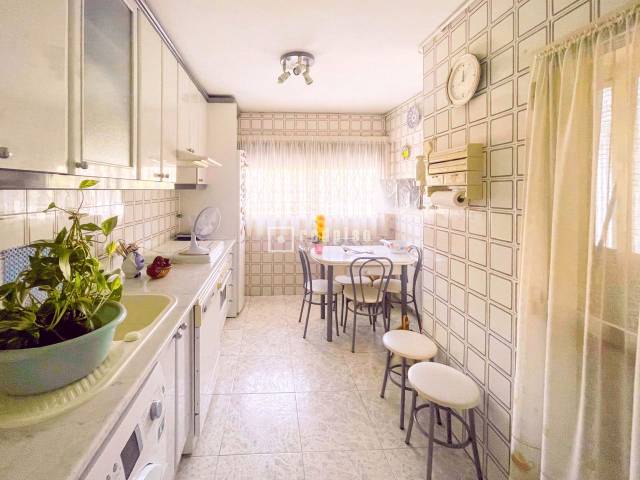 Piso en Venta en CAMPOTEJAR en Orcasur - 12 de Octubre