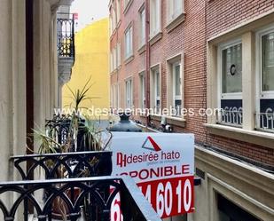 Exterior view of Office for sale in  Valencia Capital  with Air Conditioner and Balcony