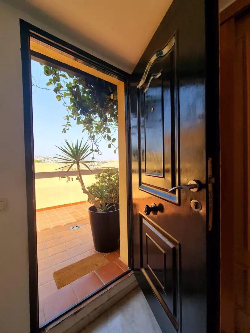 Dachboden zum Verkauf in Mijas mit Privatgarten, Terrasse und Gemeinschaftspool