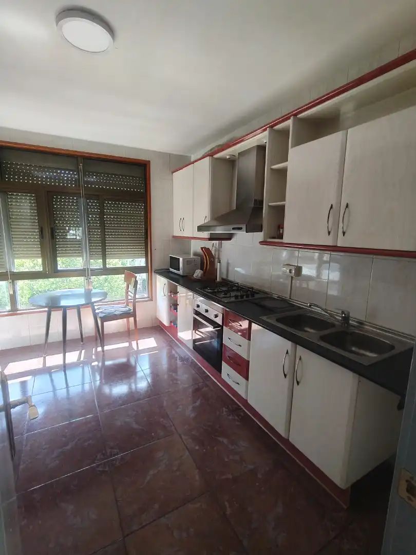 Cuina de Casa o xalet en venda en Baza amb Moblat
