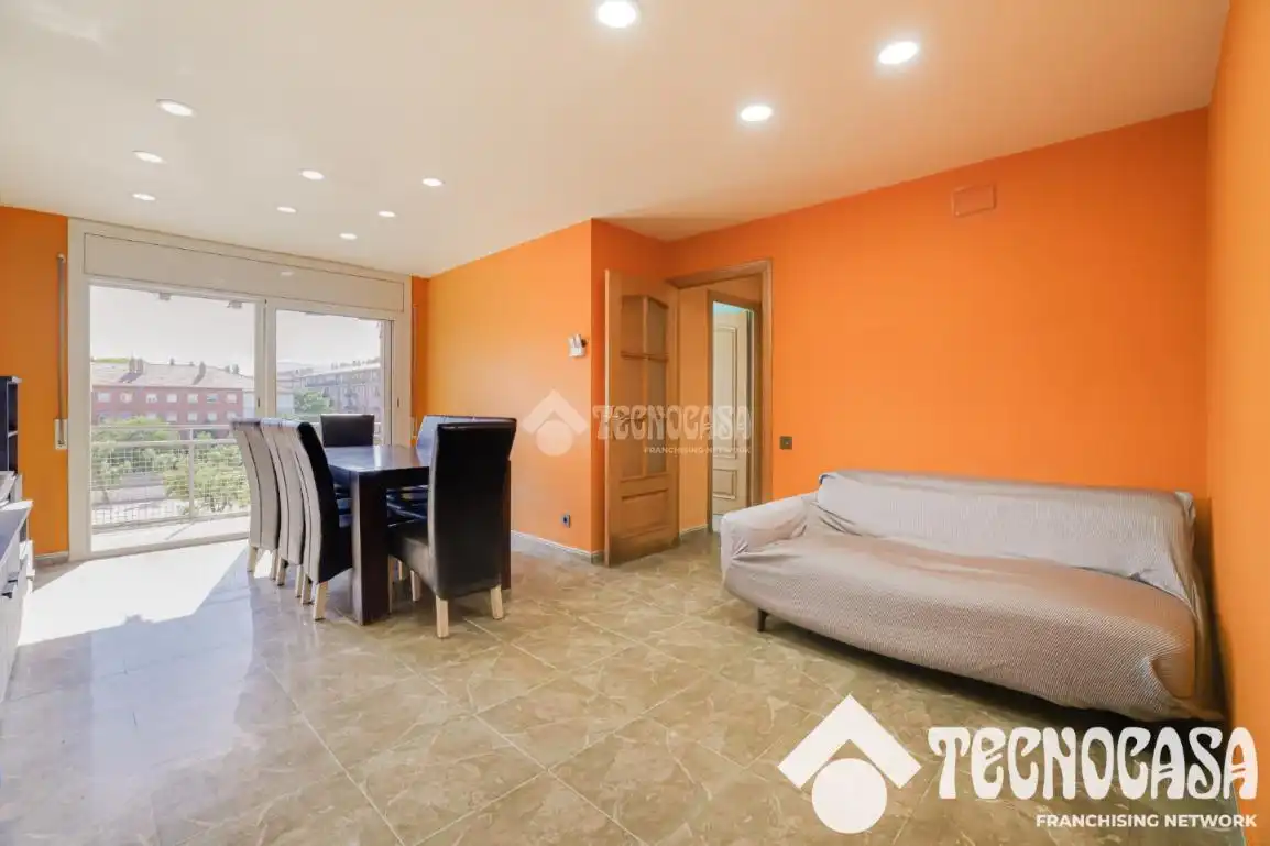 Wohnzimmer von Wohnung zum Verkauf in Barcelona mit Balkon
