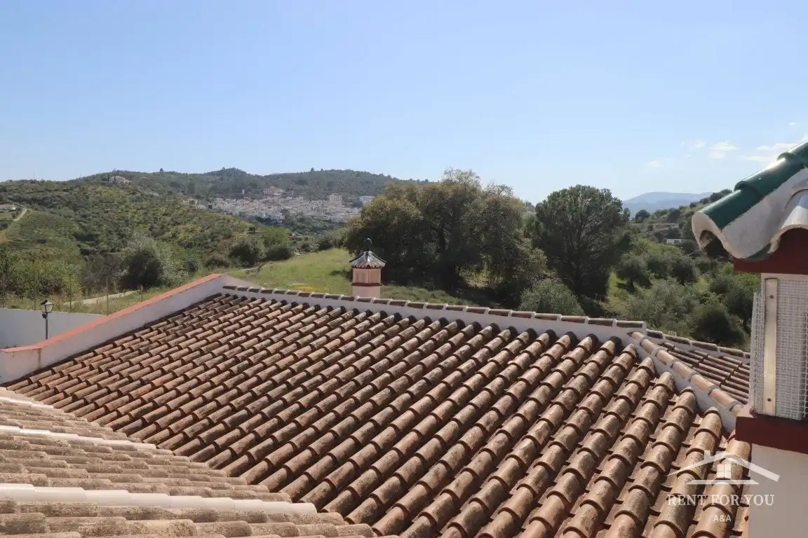 Vista exterior de Casa o chalet de alquiler en Guaro con Jardín privado, Terraza y Trastero