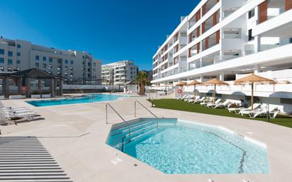 Piscina de Pis en venda en Torremolinos amb Aire condicionat, Calefacció i Terrassa