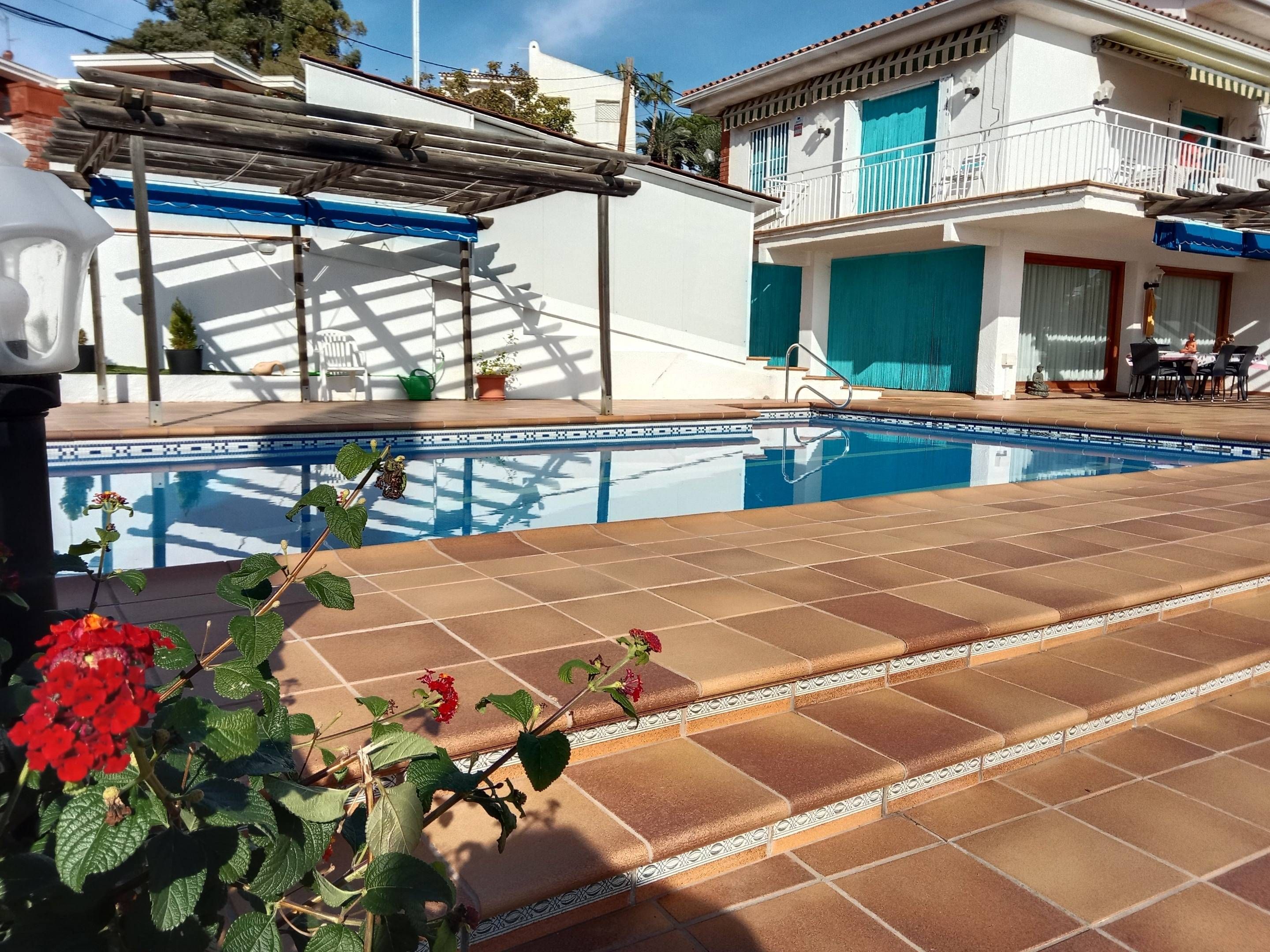 Piscina de Casa o xalet en venda en Santa Susanna amb Aire condicionat, Parquet i Terrassa