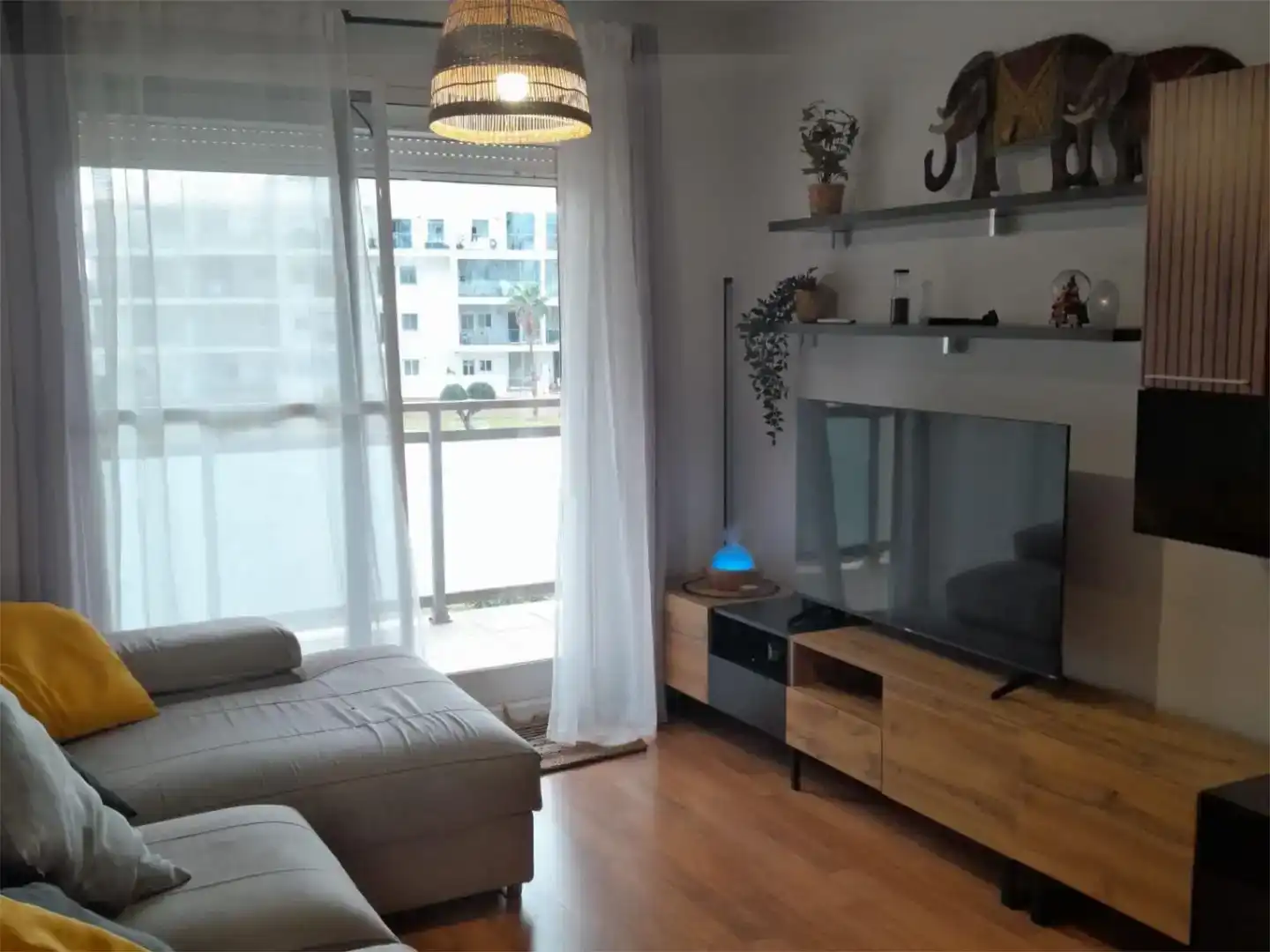 Sala d'estar de Pis de lloguer en Málaga amb Aire condicionat, Parquet i Piscina