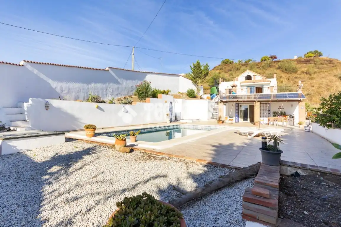 Exterior view of Country homes for sale in Iznate, Málaga
