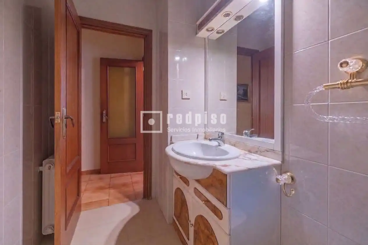 Bathroom of Houses for sale in Villa del Prado  with Heating, Private garden and Terrace