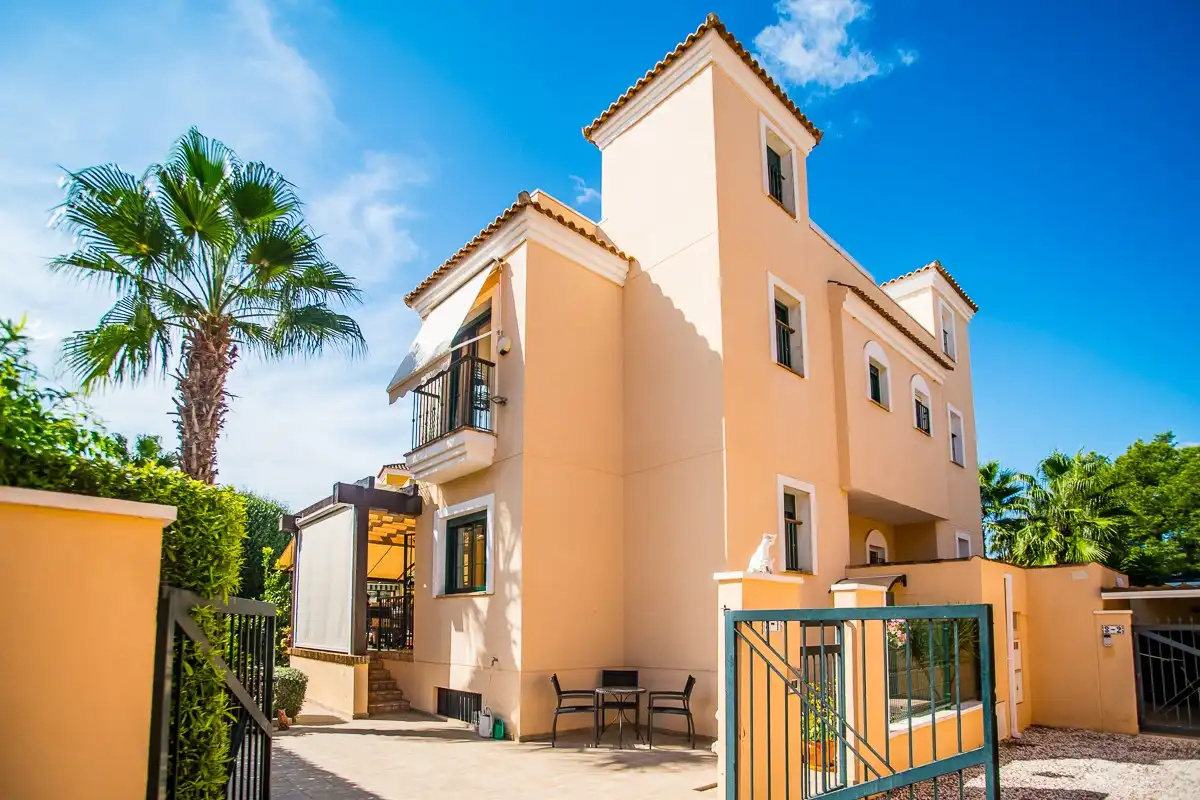Haus mit Pool zum Verkauf in Los Balcones - Los Altos, imagen 2