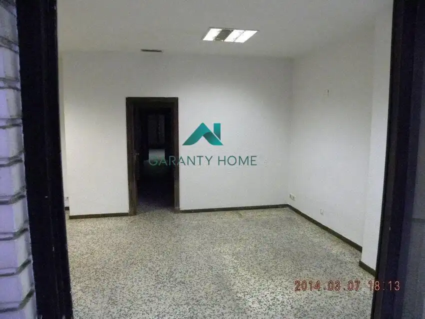 Local en venda en Zaragoza amb Aire condicionat