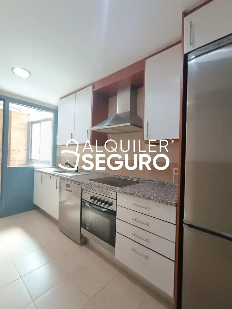 Kitchen of Flat for rent in Parla  with Air Conditioner, Heating and Terrace