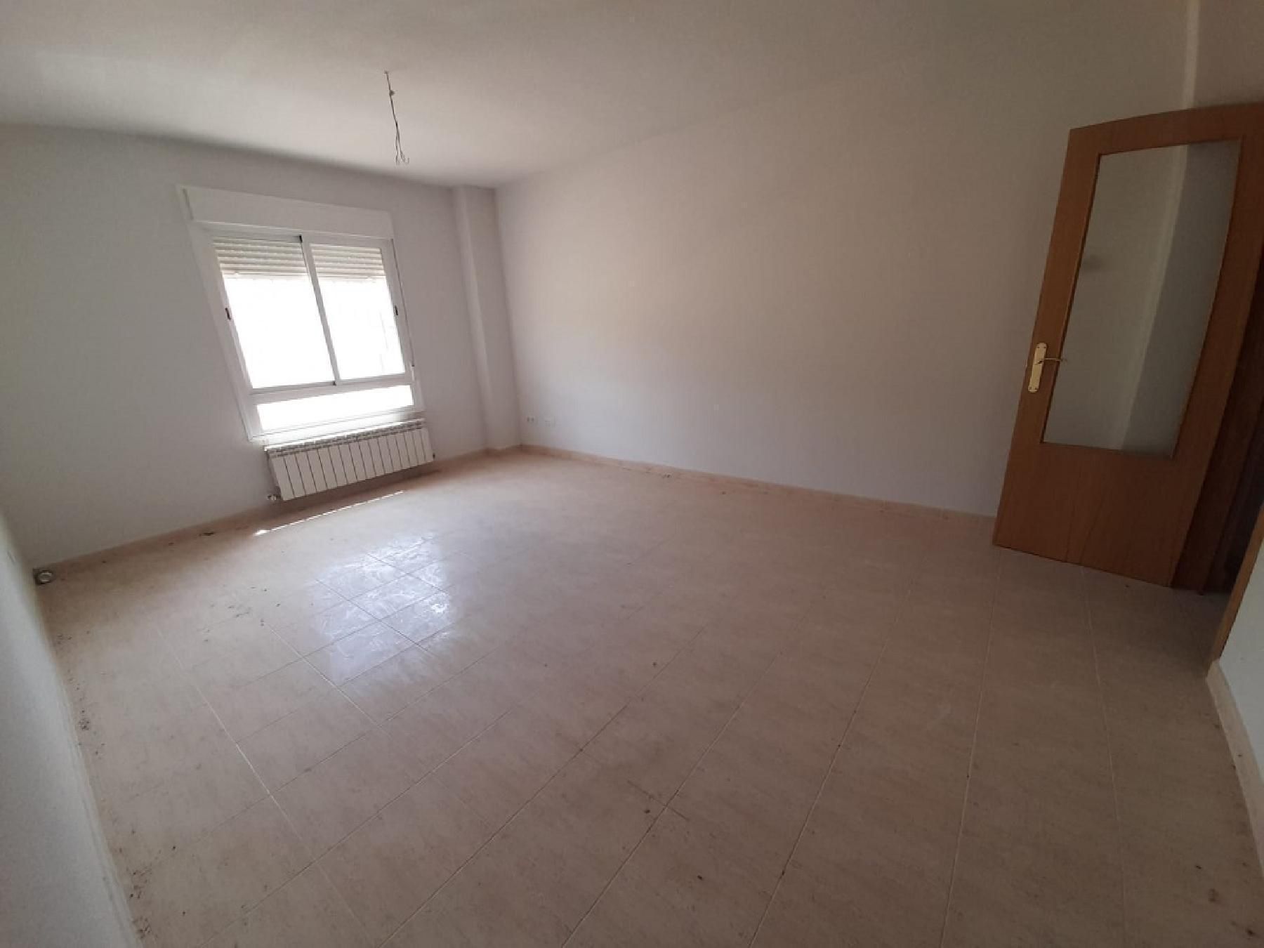 Flat for sale in PAU 2-600