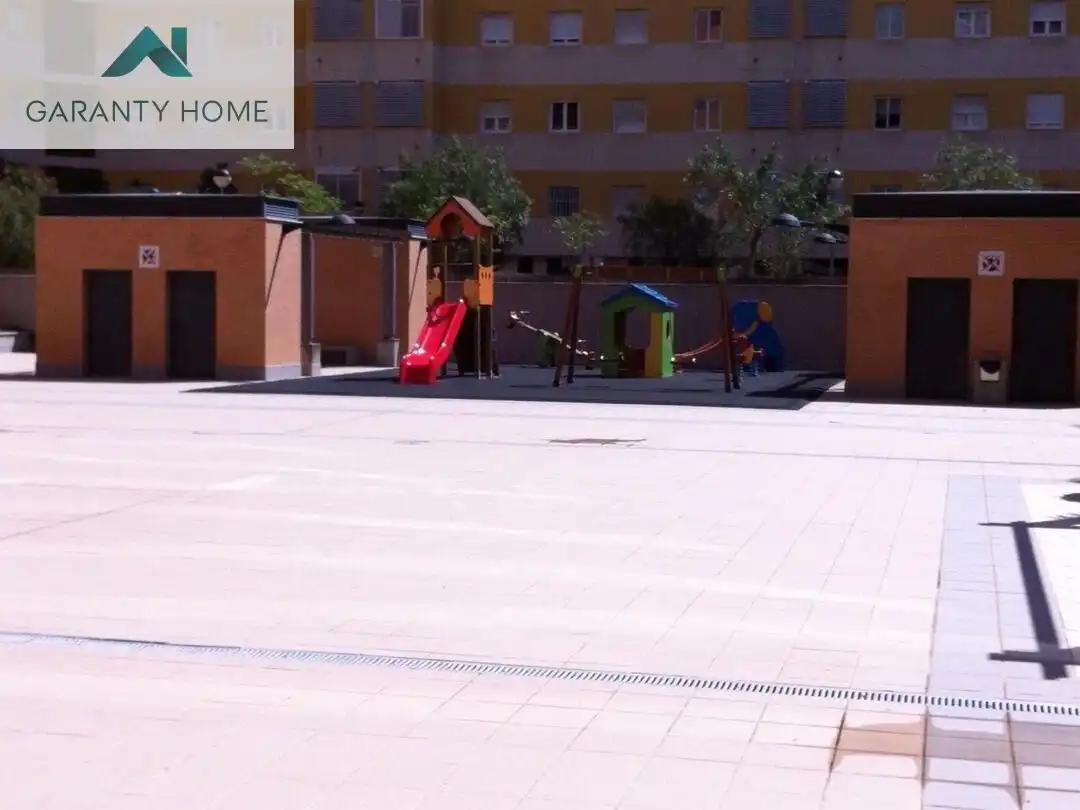 Exterior view of Attic for rent in Málaga  with Air Conditioner, Private garden and Terrace