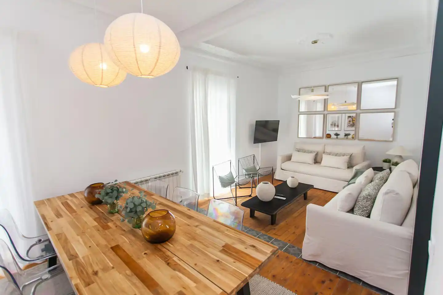 Wohnzimmer von Wohnungen zur Miete in Bilbao  mit Klimaanlage, Terrasse und Möbliert