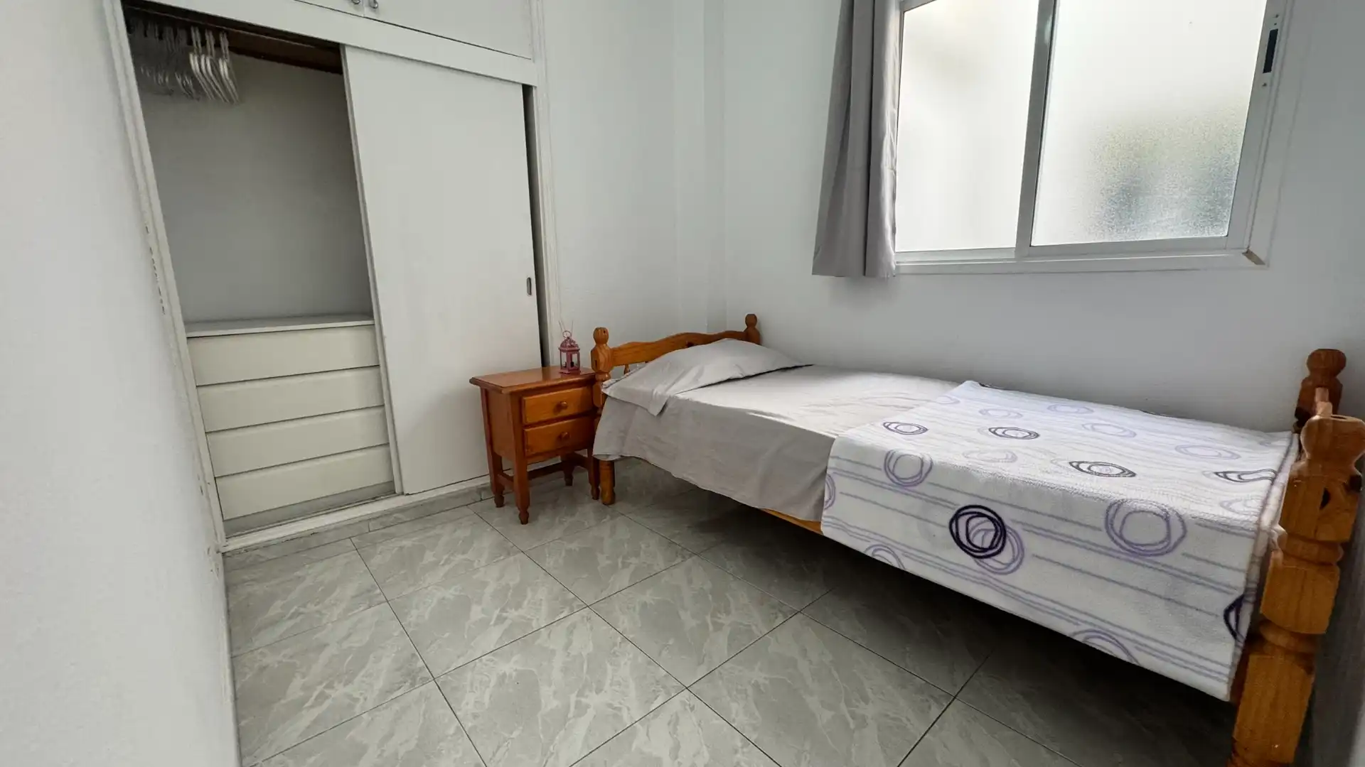 Bedroom of Flat for share in Las Palmas de Gran Canaria  with Furnished, Washing machine and Microwave