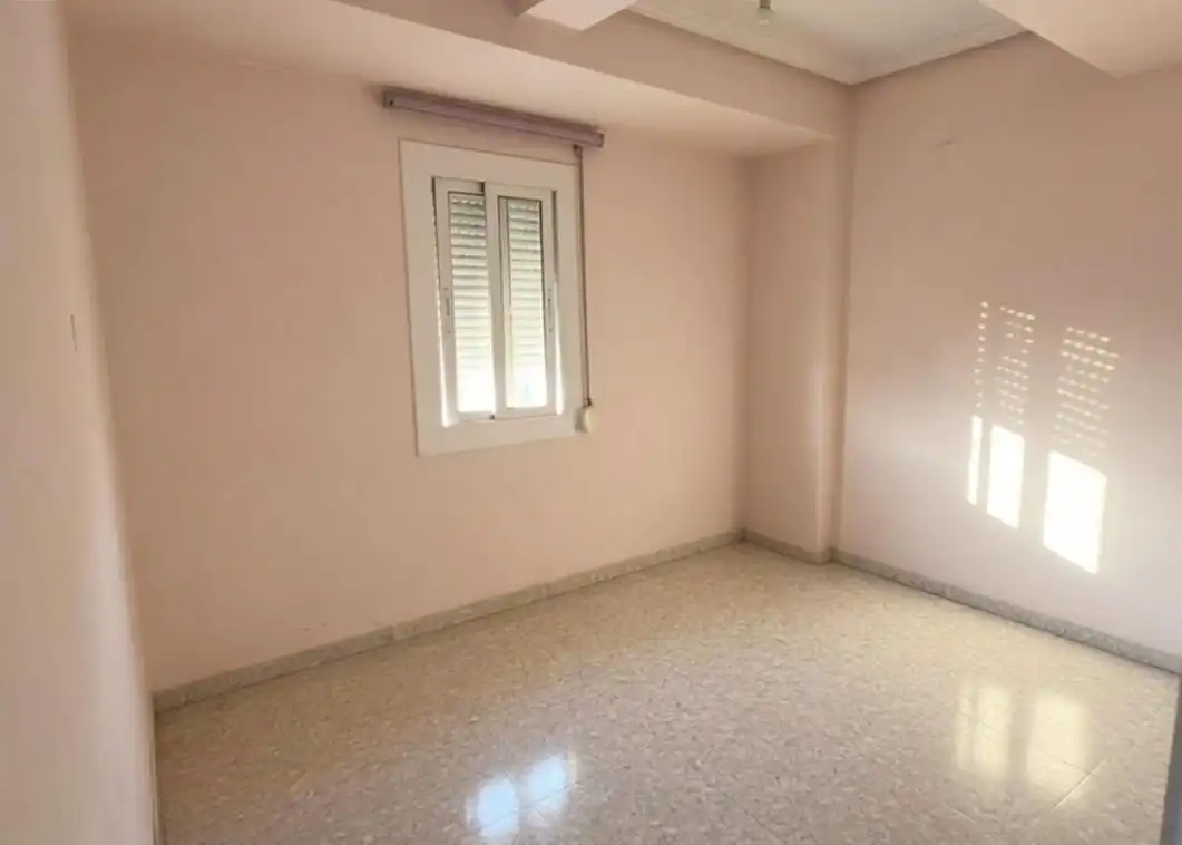 Habitación de Piso en venta en L'Hospitalet de Llobregat con Aire acondicionado y Calefacción