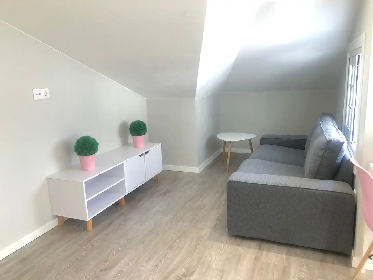 Wohnzimmer von Wohnung zur Miete in Nigrán mit Heizung, Terrasse und Abstellraum