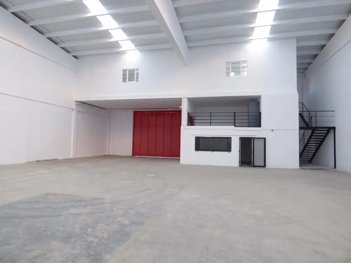 Nau industrial en venda a Sant Vicenç de Castellet, imagen 2