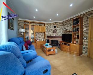 Sala d'estar de Casa o xalet en venda en Los Huertos amb Piscina