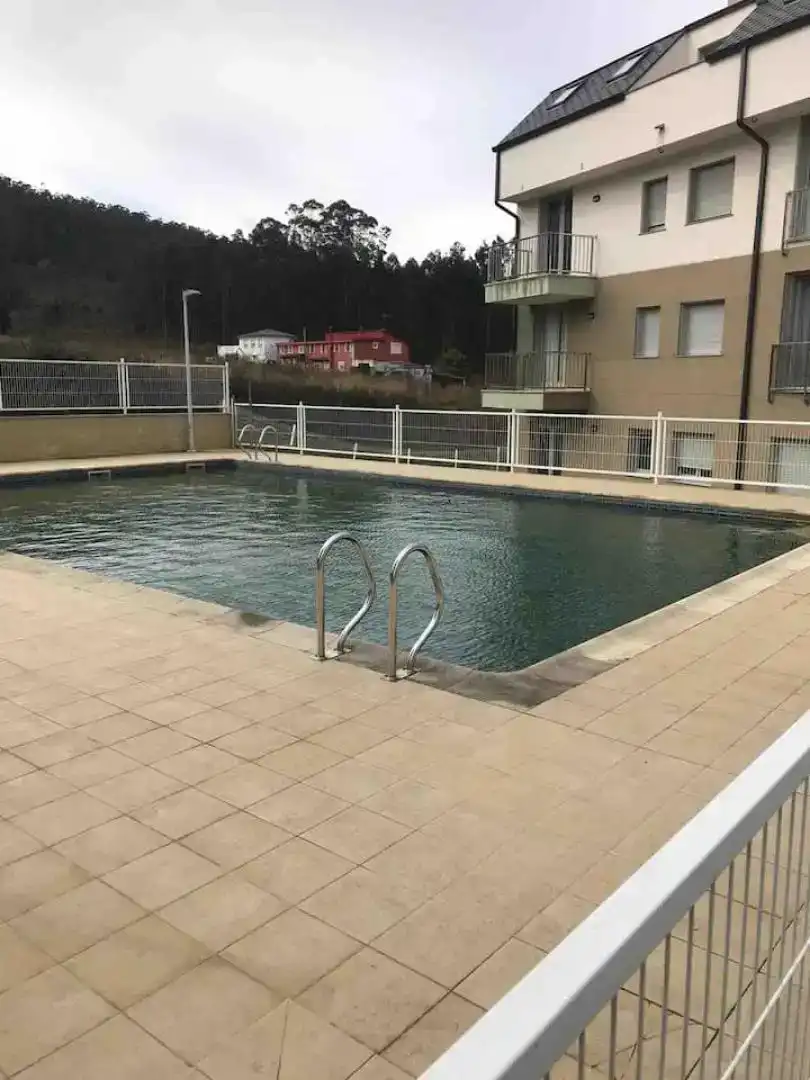 Swimming pool of Flat for rent in Barreiros, Lugo