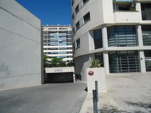 Garage for rent in Manuel de Falla, Nou Campanar