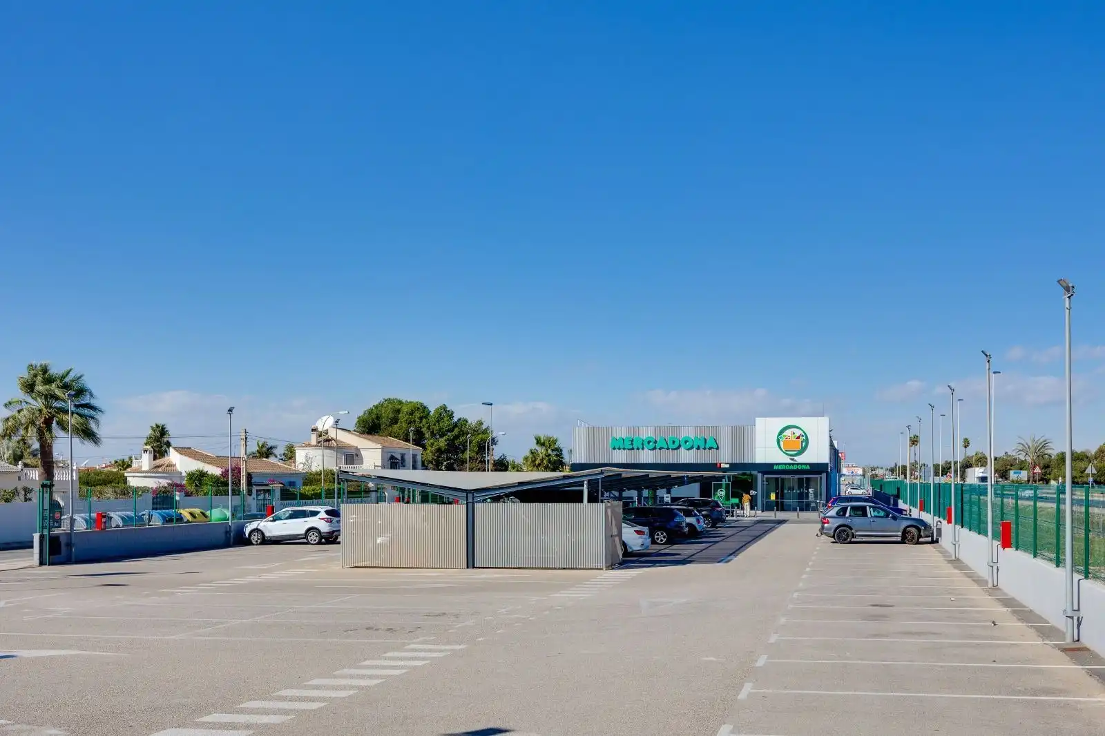 Parking de Casa o chalet en venta en Torrevieja con Piscina