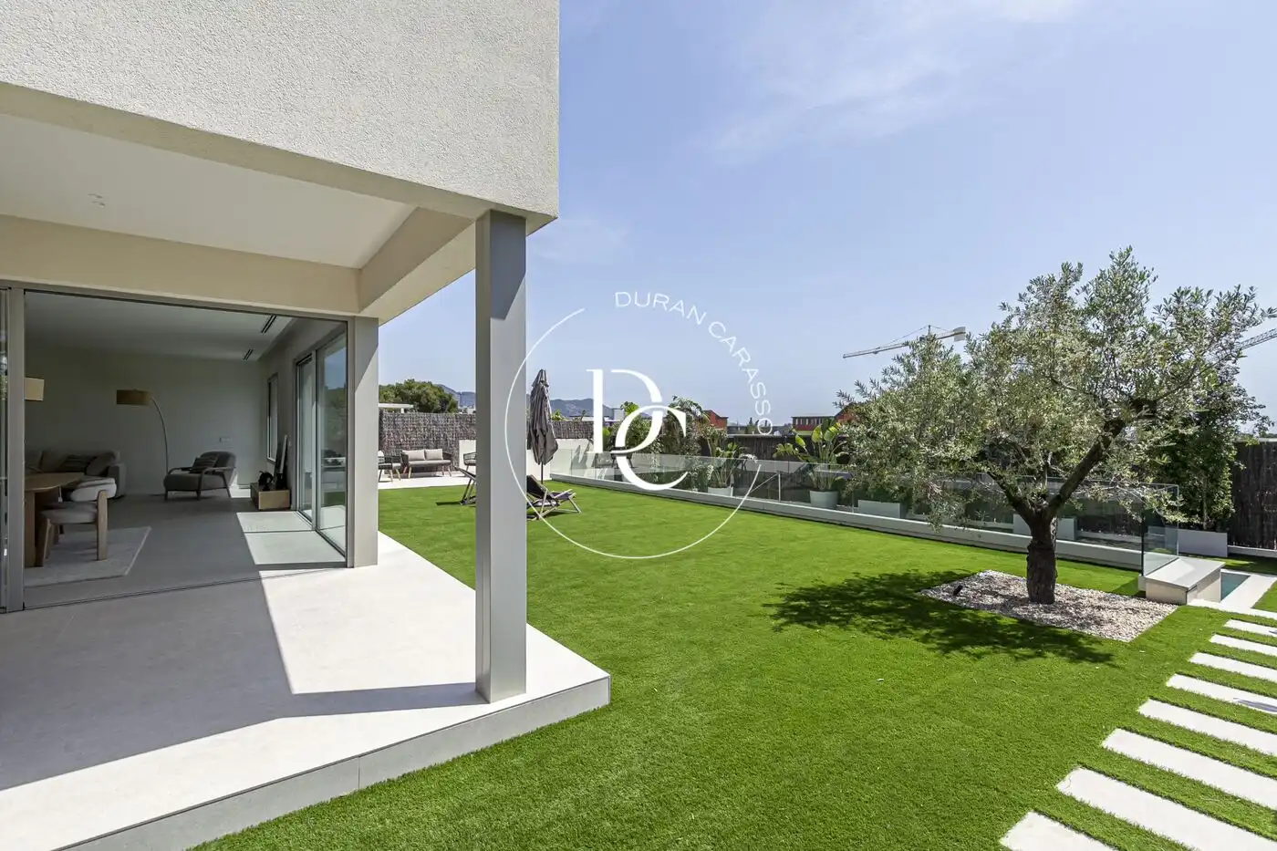 Casa con piscina en venta en Carrer Margarida Xirgu, imagen 12