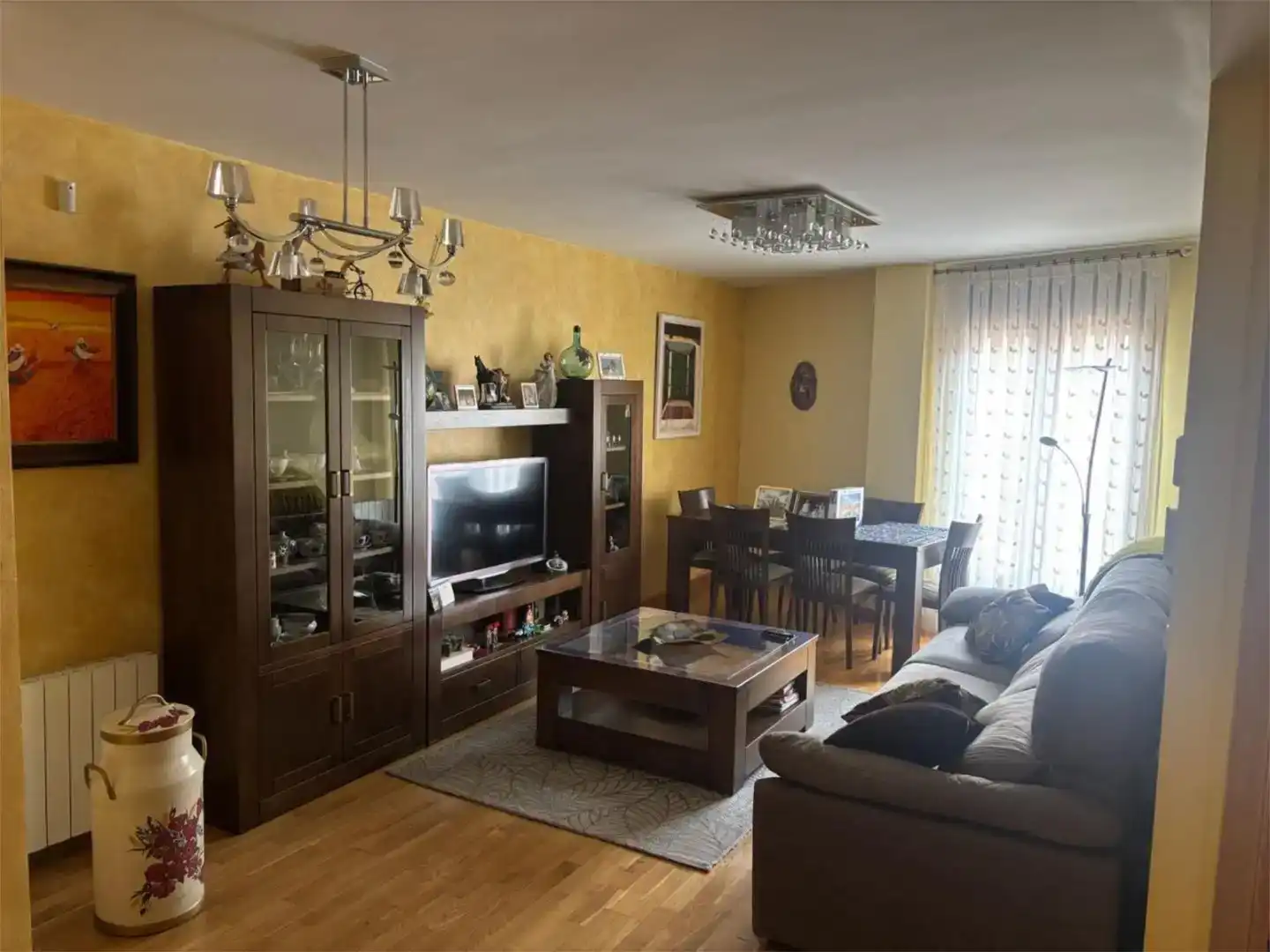 Sala de estar de Dúplex en venta en Peñafiel con Parquet, Trastero y Amueblado