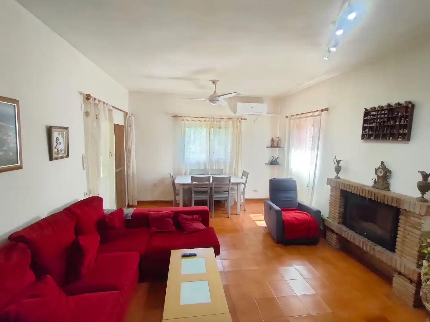 Living room of Houses for sale in Godelleta  with Air Conditioner, Private garden and Terrace