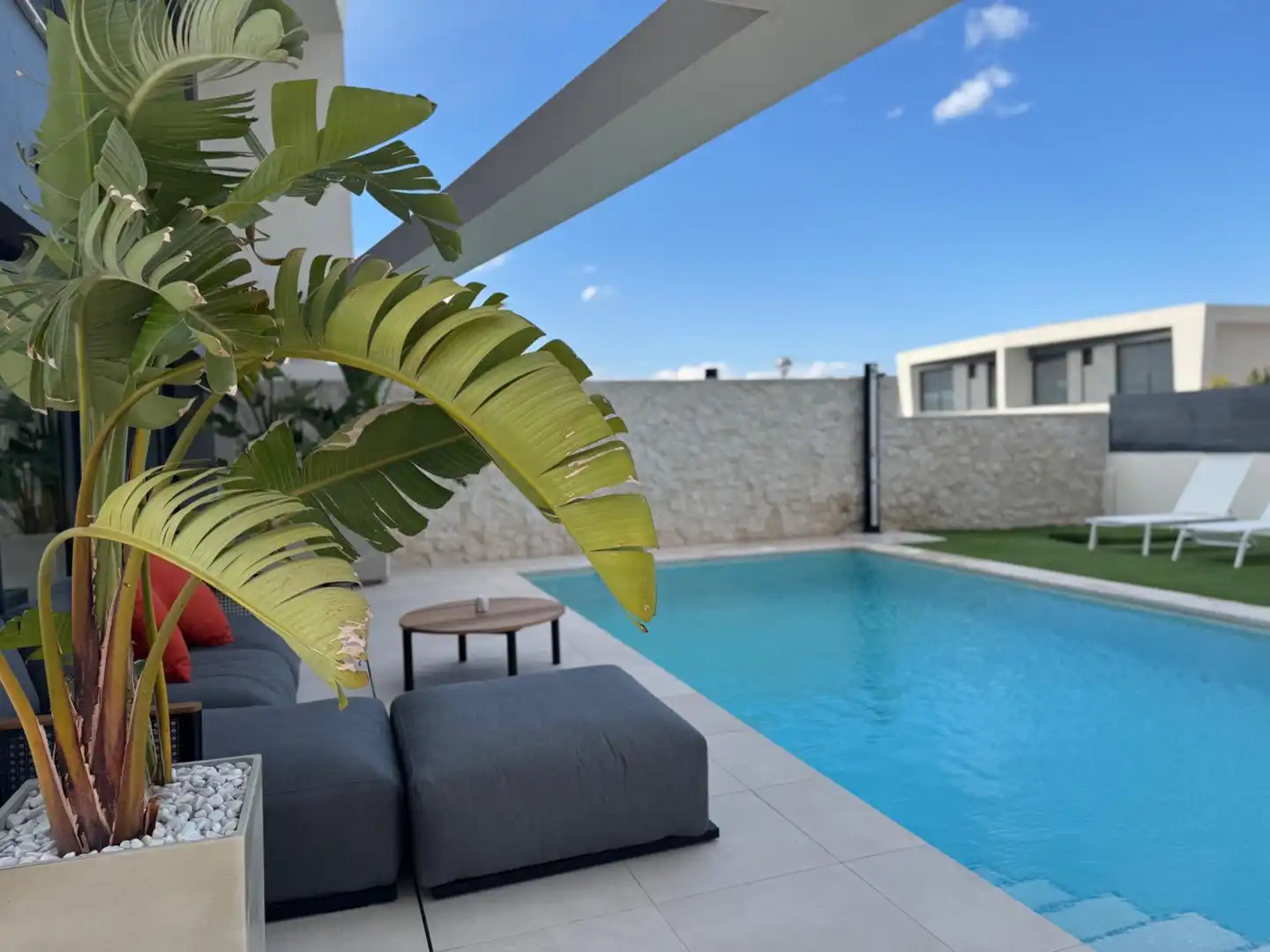 Swimming pool of Houses for rent in Santa Pola  with Air Conditioner, Heating and Private garden