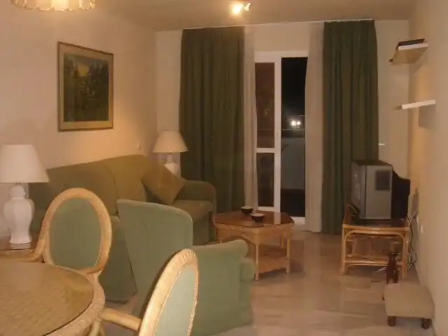 Sala de estar de Piso de alquiler en Algeciras con Amueblado y Piscina comunitaria