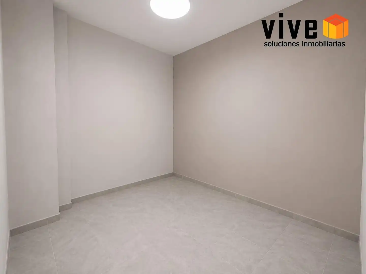 Flat for sale in Sevilla  with Heating, Storage room and Furnished