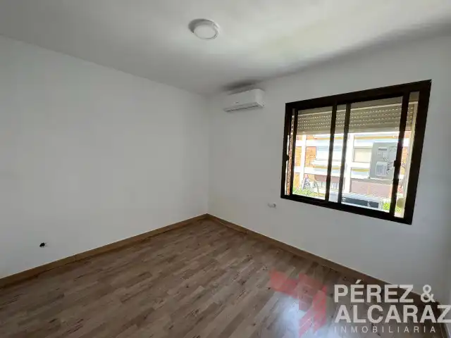 Bedroom of Flat for sale in Palma del Río  with Air Conditioner, Parquet flooring and Washing machine