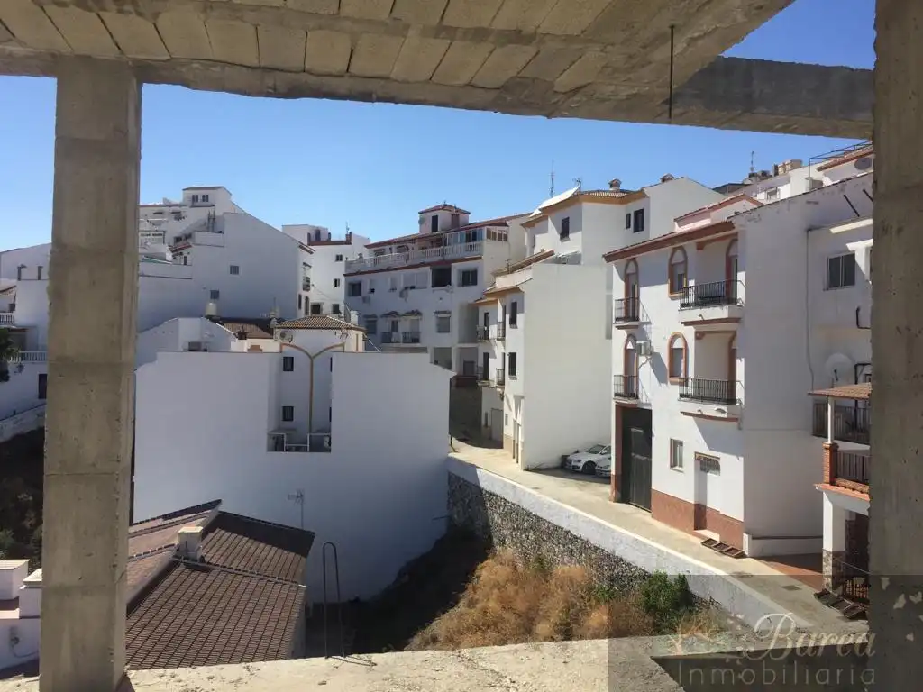 Vista exterior de Edifici en venda en Almáchar