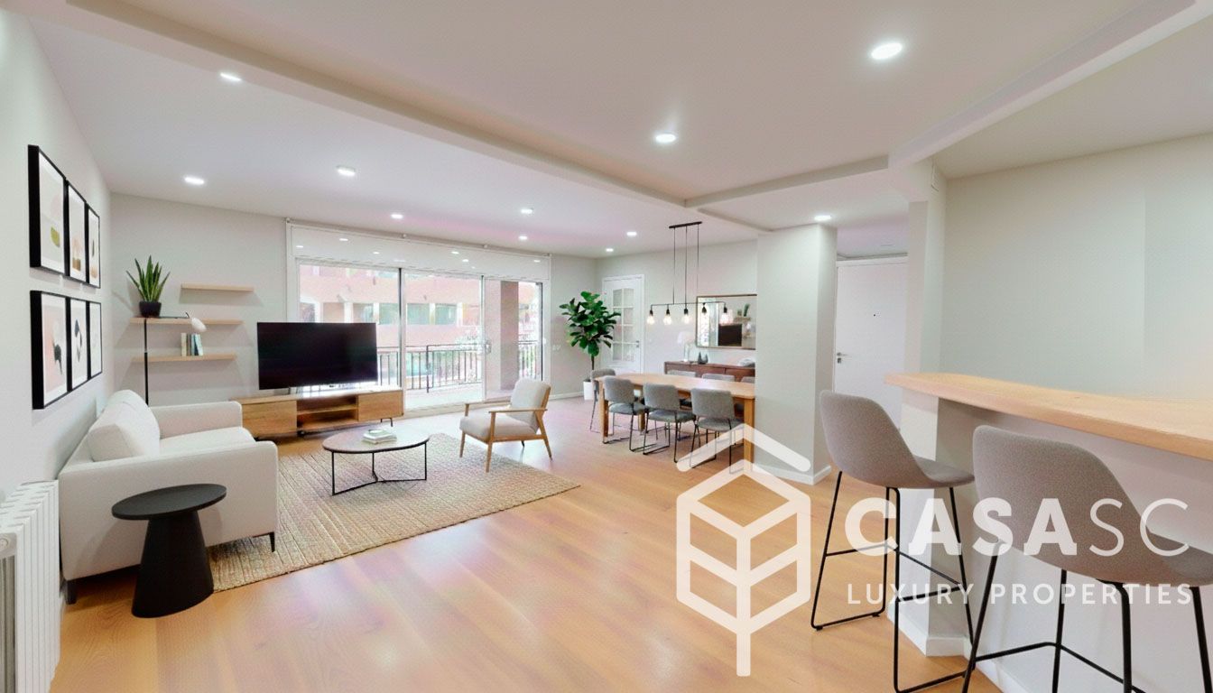 Sala d'estar de Pis en venda en Sant Cugat del Vallès amb Aire condicionat, Calefacció i Parquet