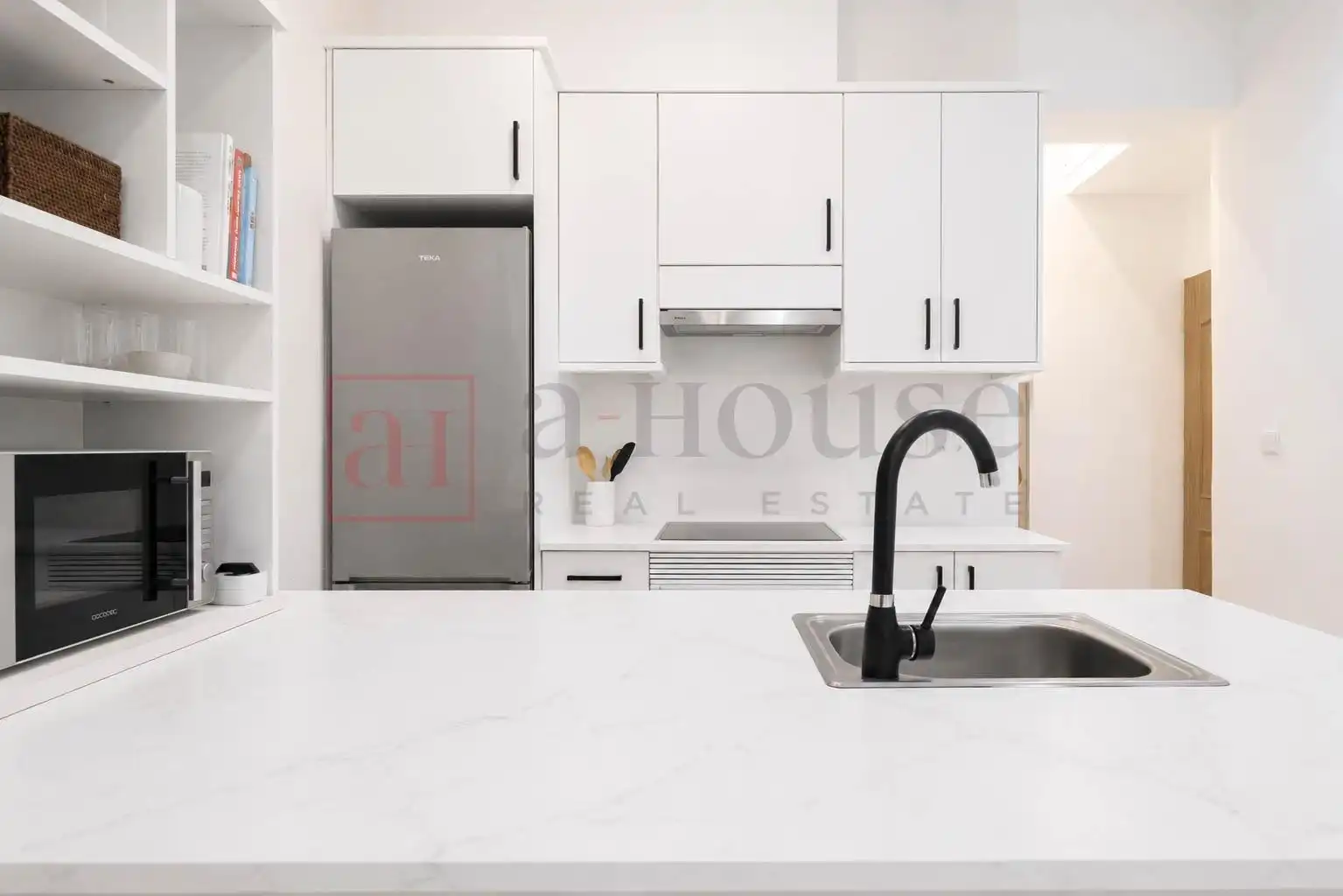Cocina de Planta baja en venta en Madrid con Calefacción
