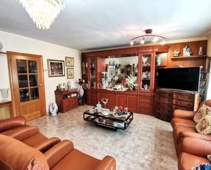 Sala d'estar de Casa adosada en venda en Mataró amb Aire condicionat, Calefacció i Terrassa