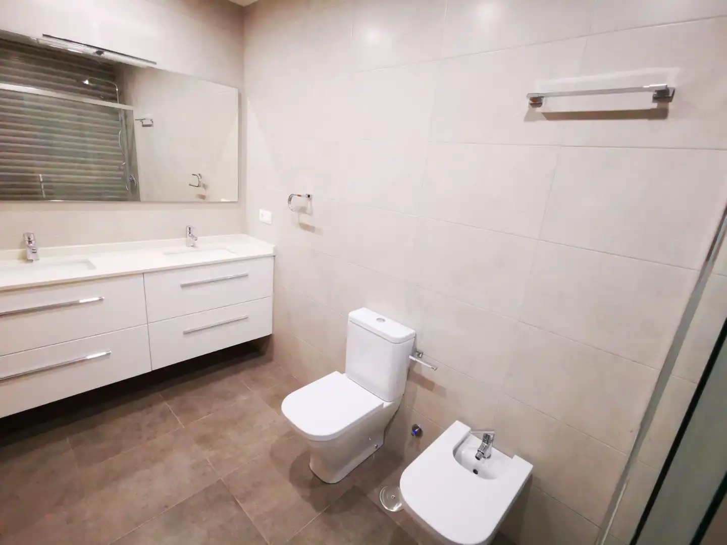 Baño de Piso de alquiler en Ferrol con Calefacción, Terraza y Trastero