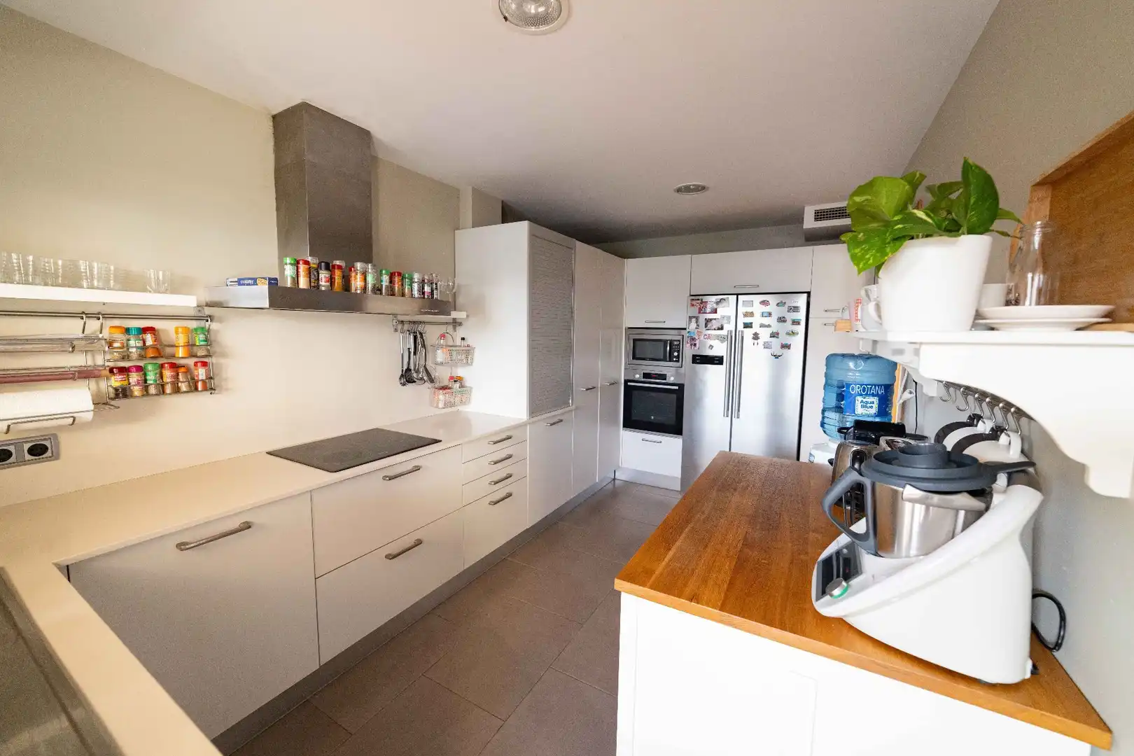 Kitchen of Detached homes for sale in L'Eliana  with Air Conditioner, Terrace and Storage room