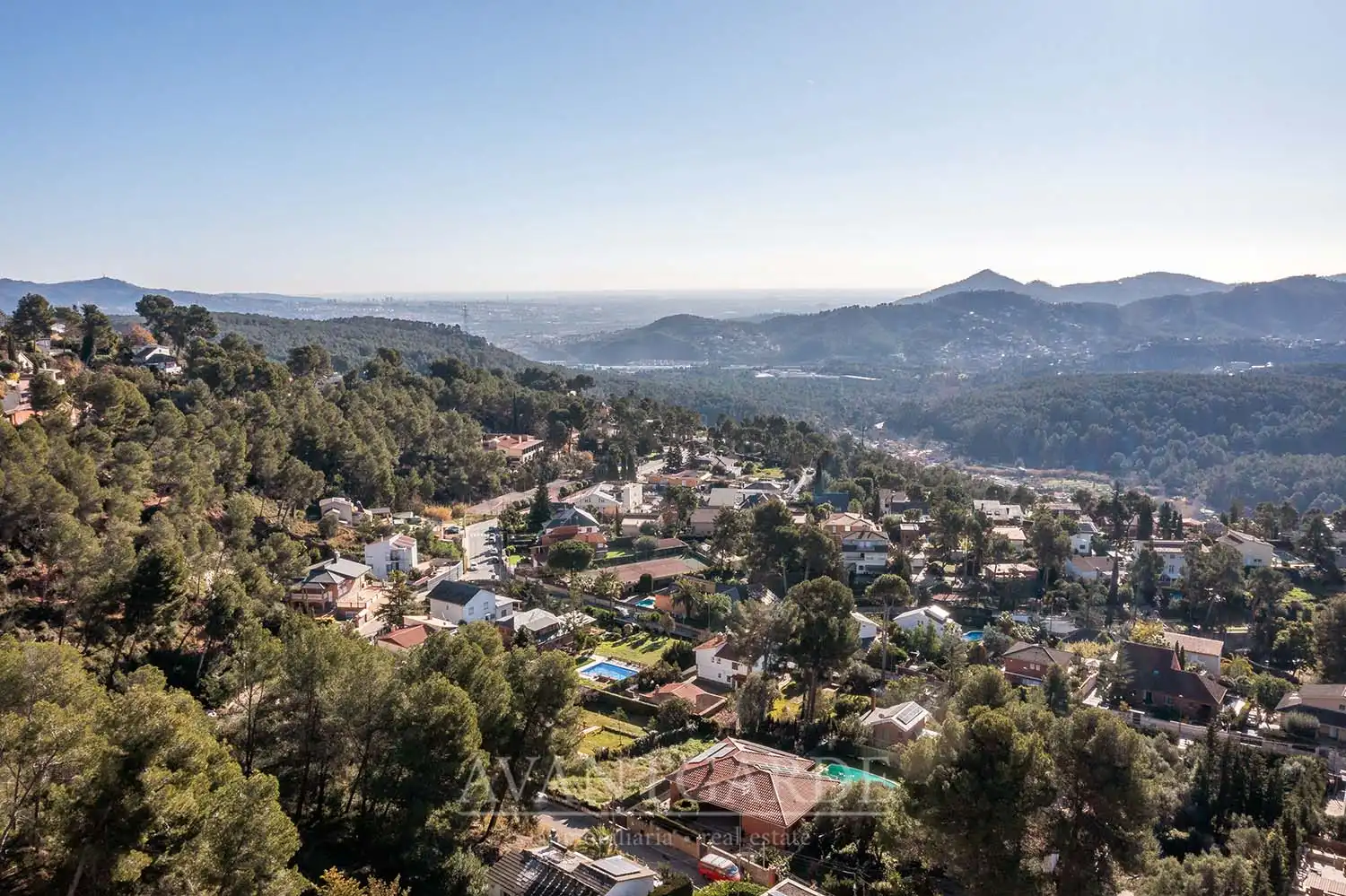 Vista exterior de Casa o xalet en venda en Pallejà amb Aire condicionat, Calefacció i Jardí privat