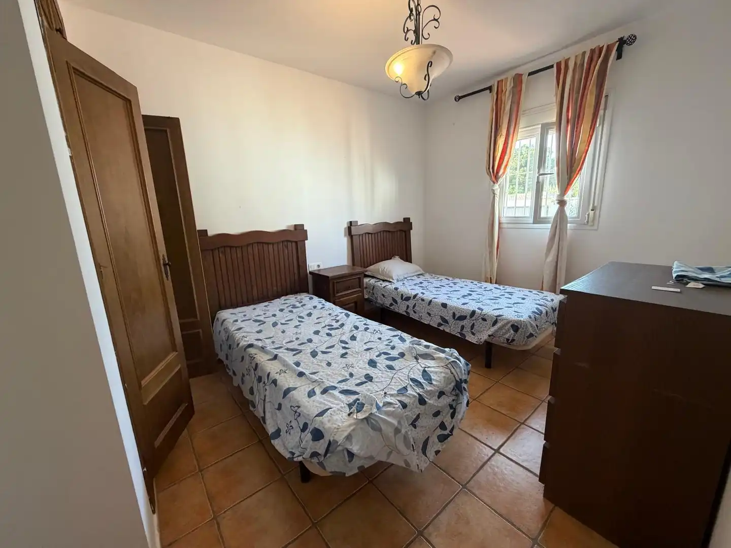 Habitación de Casa o chalet en venta en Chiclana de la Frontera con Jardín privado, Terraza y Trastero