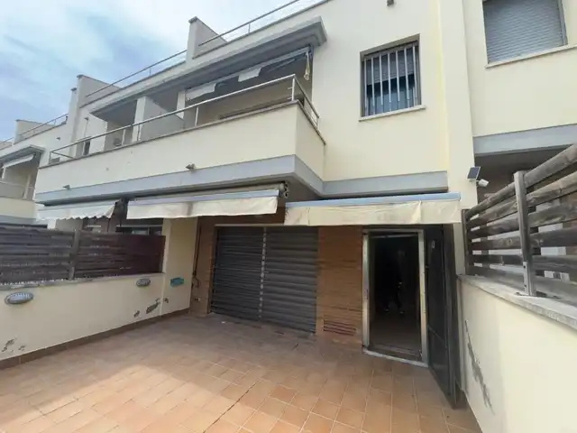 Vista exterior de Casa adosada en venta en Sant Andreu de Llavaneres con Aire acondicionado, Calefacción y Jardín privado