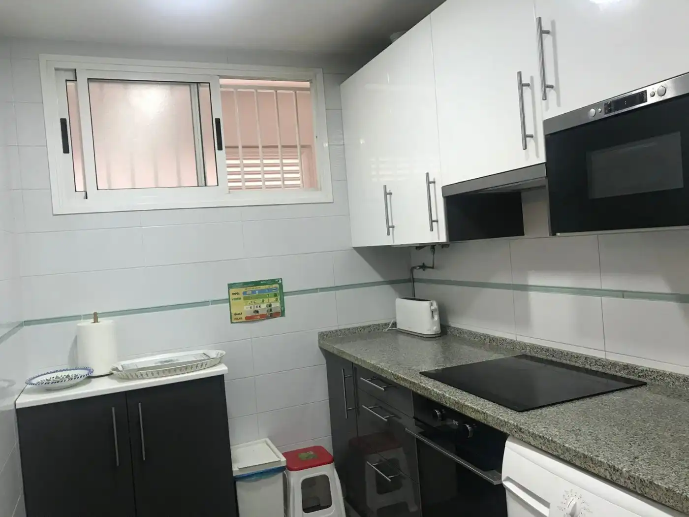 Cocina de Dúplex de alquiler en Cádiz con Terraza y Amueblado