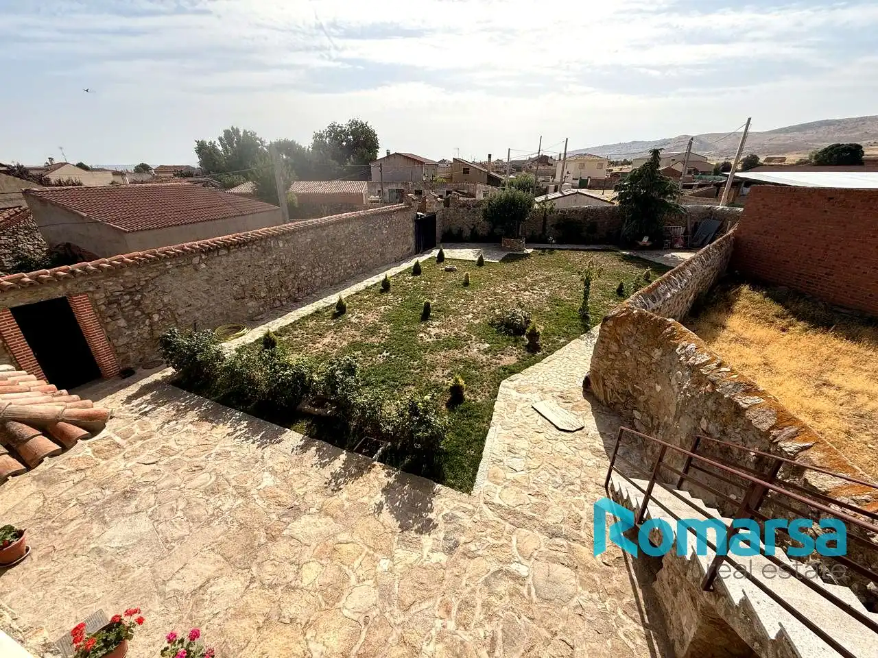 Country homes for rent in Doña Juanita, Gemuño