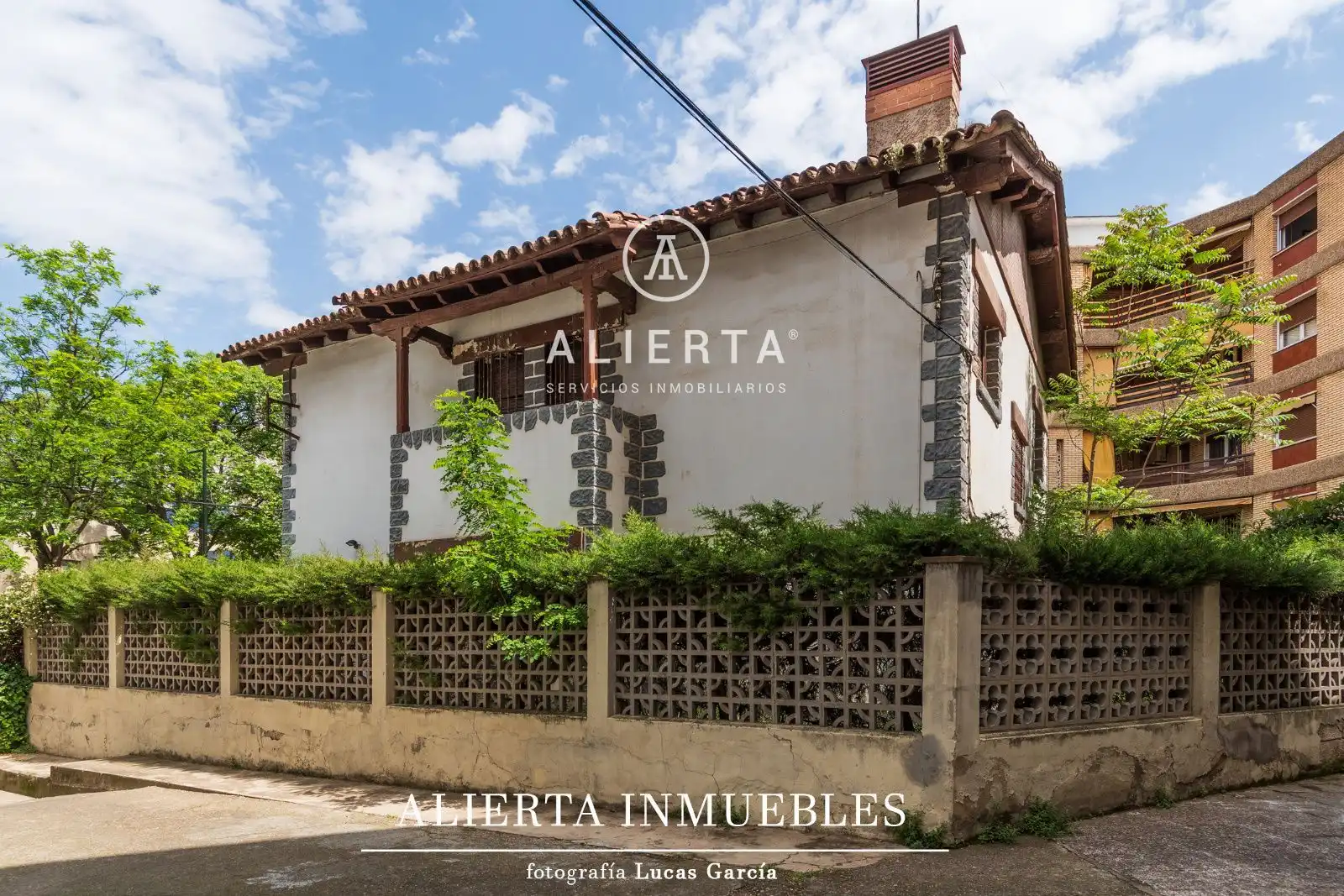 Vista exterior de Casa o chalet en venta en Zaragoza con Calefacción y Terraza