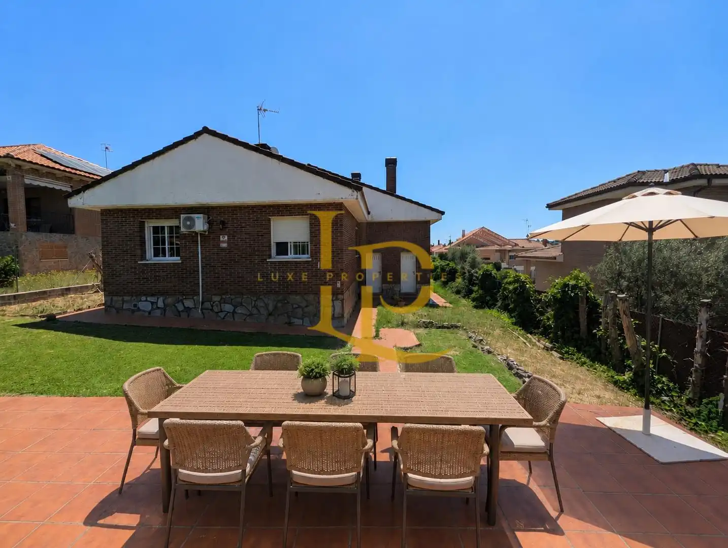 Terrassa de Casa o xalet en venda en Galápagos amb Calefacció, Jardí privat i Terrassa