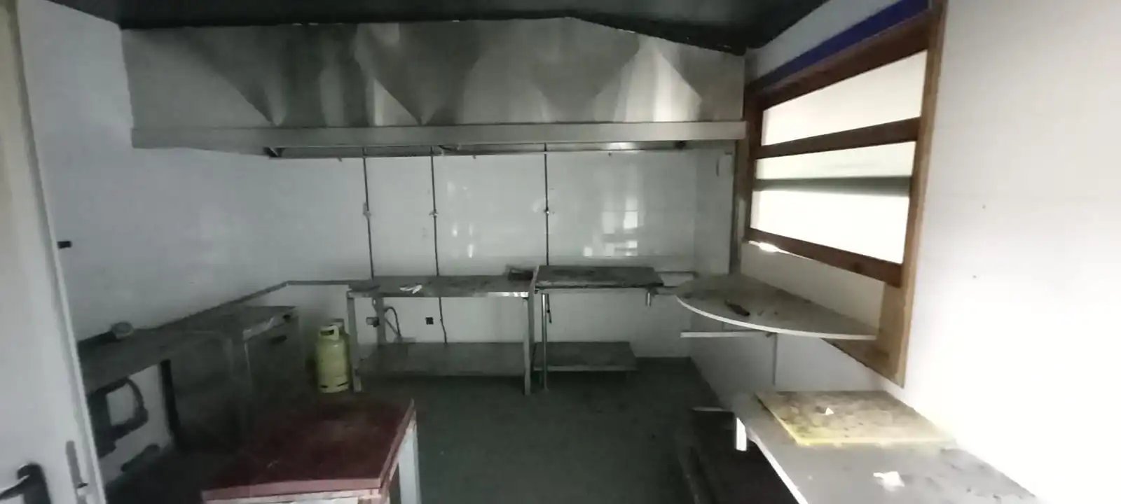 Küche von Haus oder Chalet zum Verkauf in Cambados mit Abstellraum, Möbliert und Ofen