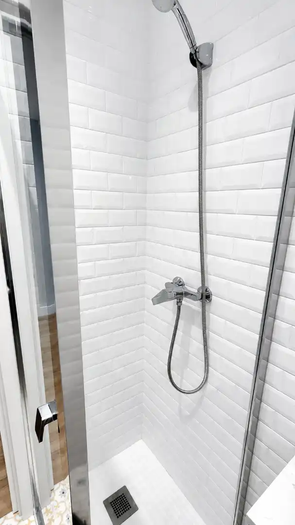 Bathroom of Flat for rent in Santander  with Heating, Storage room and Oven