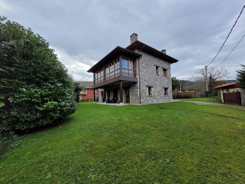Exterior view of House or chalet for sale in Llanes  with Heating, Private garden and Storage room