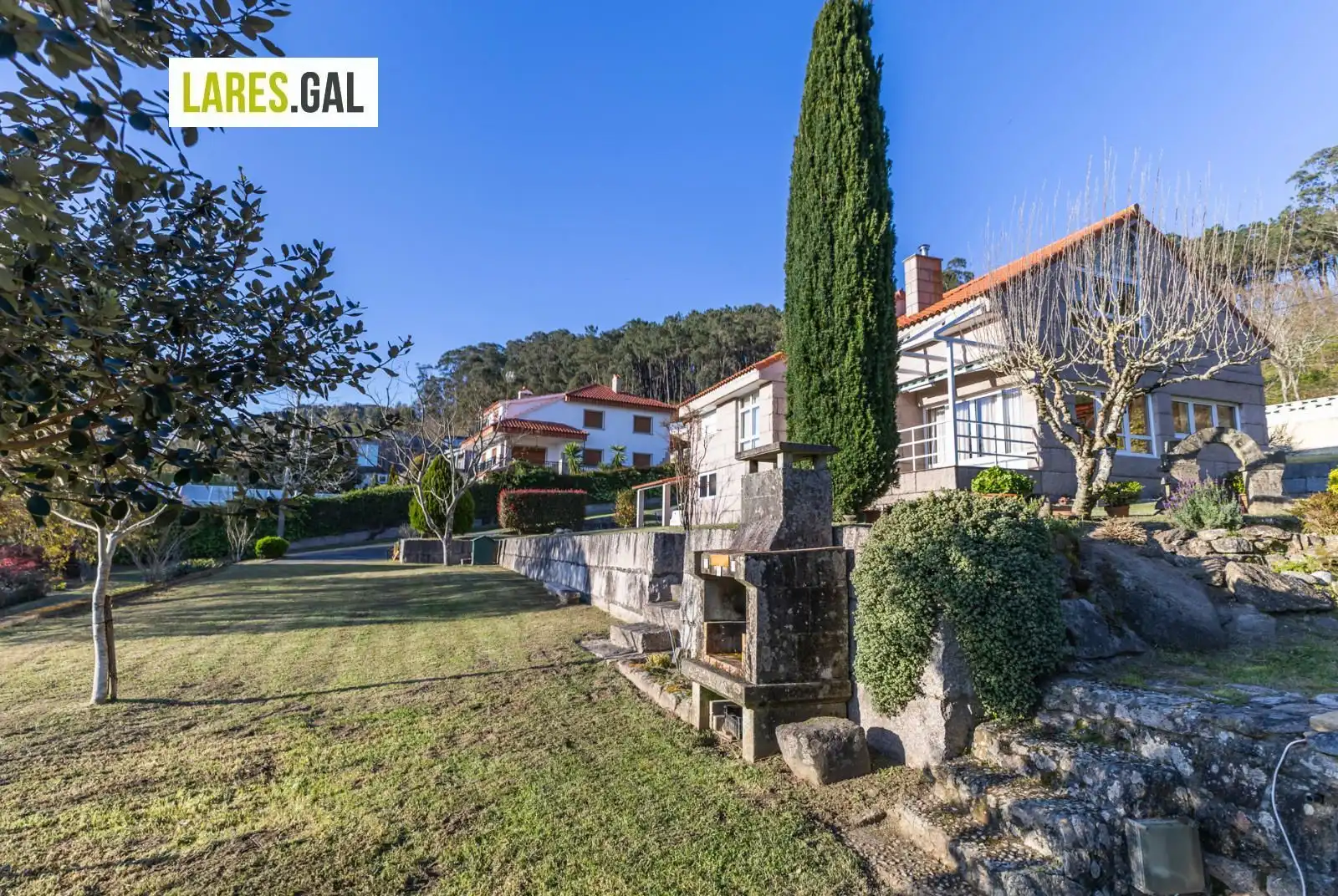 Vista exterior de Casa o chalet en venta en Cangas  con Calefacción y Trastero
